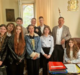 Ученици от 105. СУ “Атанас Далчев” ни гостуваха в деня на “отворените врати”